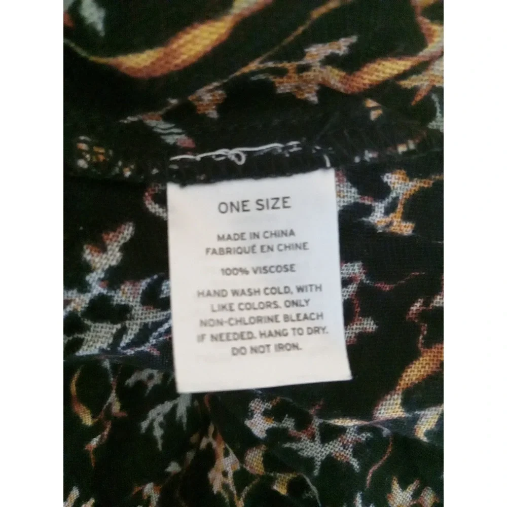 Treasure Bond Women Oversize‎ black Kimono Multi Color Floral  Drape Shawl OS